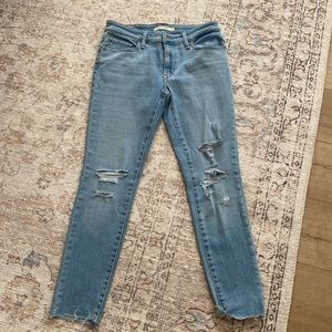 Womens Levi’s 711 skinny ankle jean